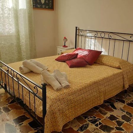 Casa Indipendente Zona Centrale ลามัดดาเลนา ภายนอก รูปภาพ