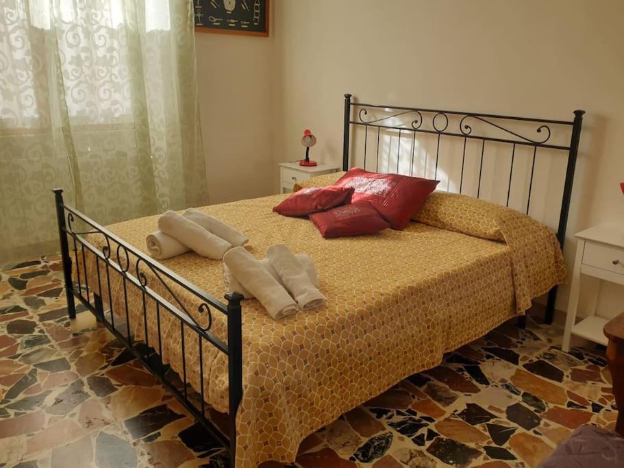 Casa Indipendente Zona Centrale ลามัดดาเลนา ภายนอก รูปภาพ